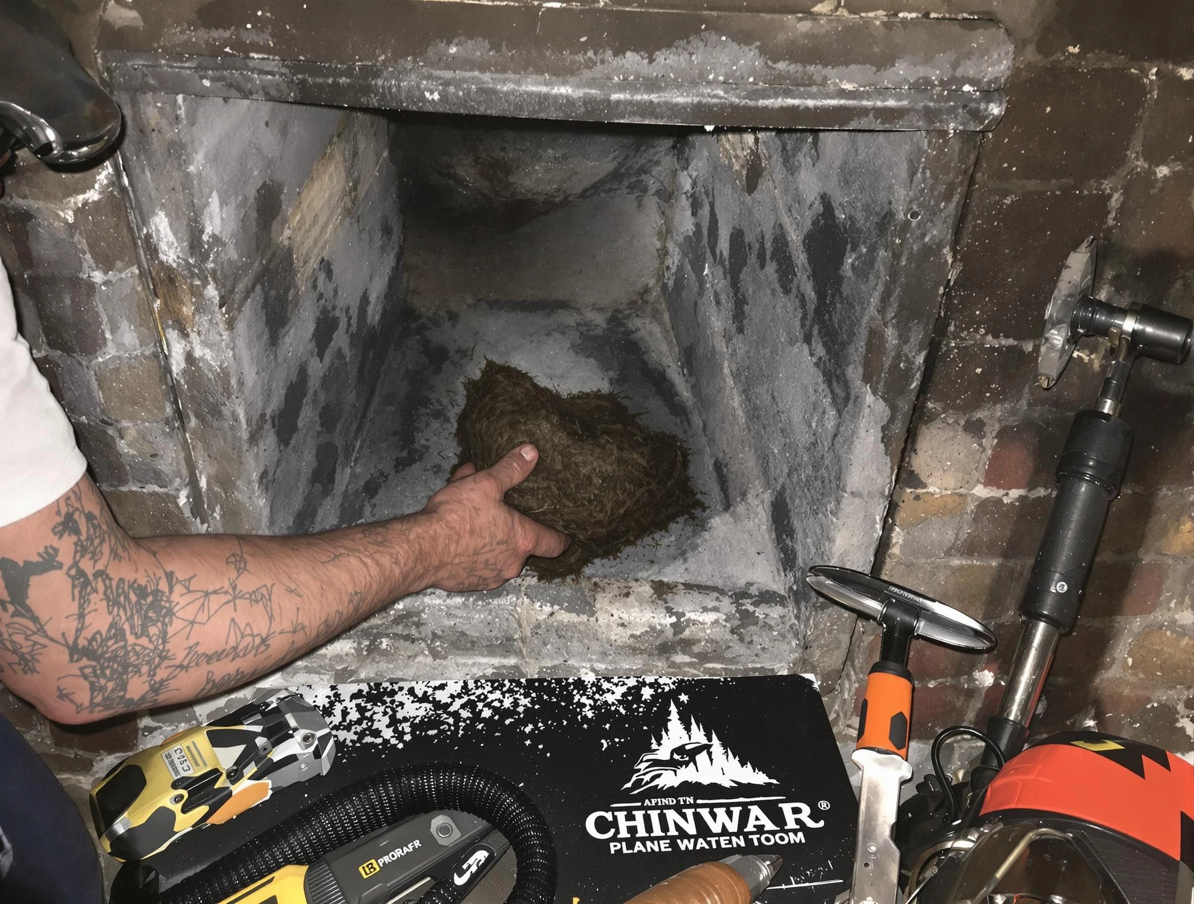 Los Ranchos de Albuquerque Chimney Sweep safely removing debris and screening chimney in Los Ranchos de Albuquerque, NM